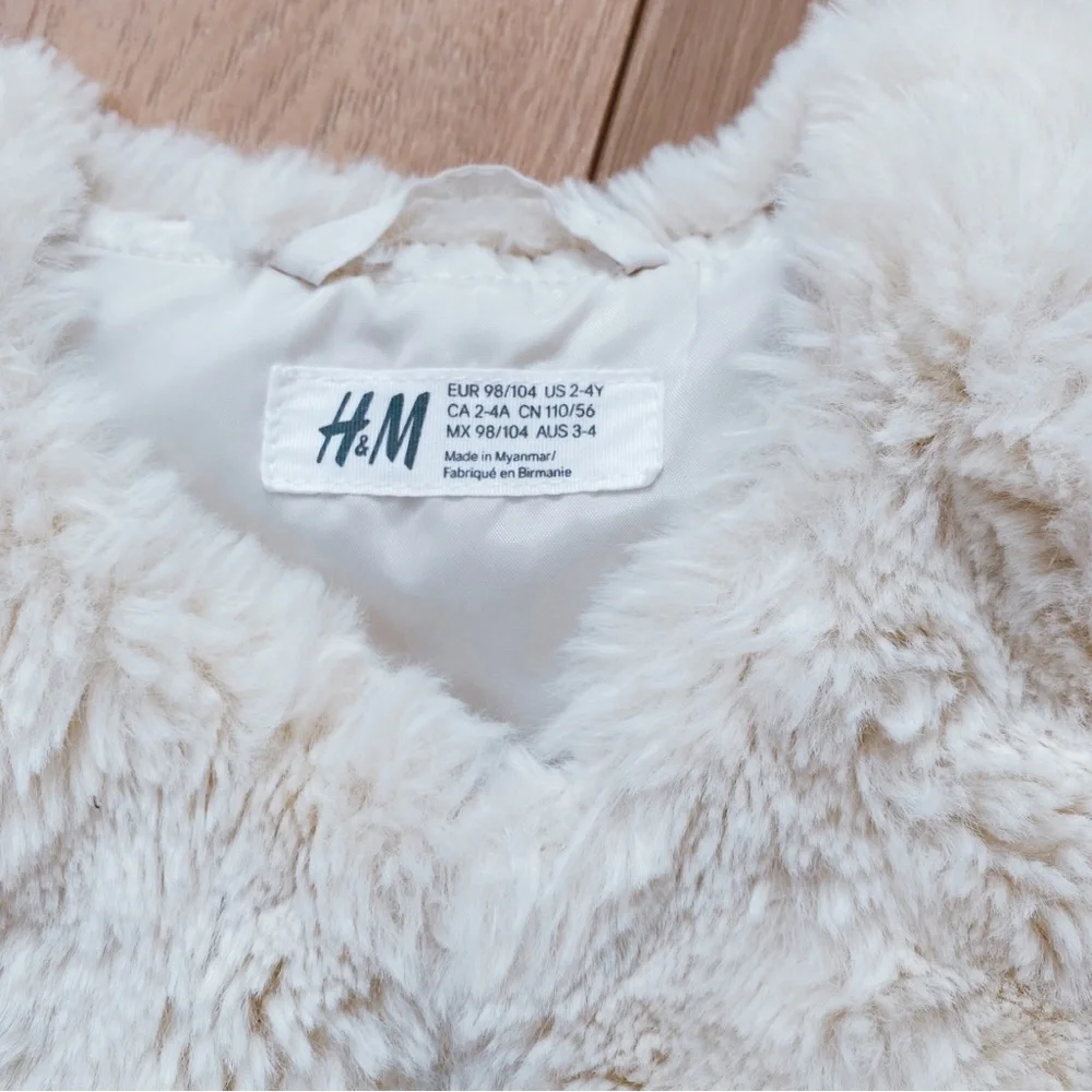 H&M fur vest - size 2-4Y